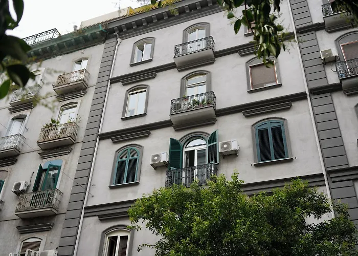 I Miti Di Partenope Bed and Breakfast Νάπολη